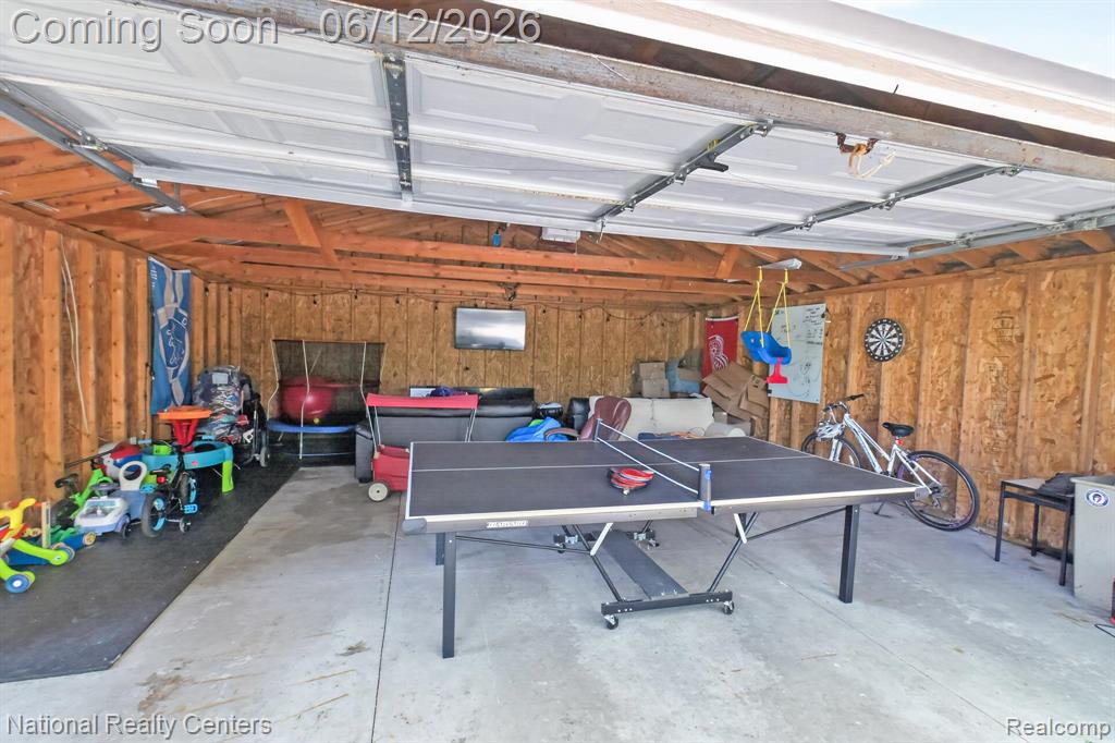 2465 Fairbury, Wixom, MI 48393 — Photo 39