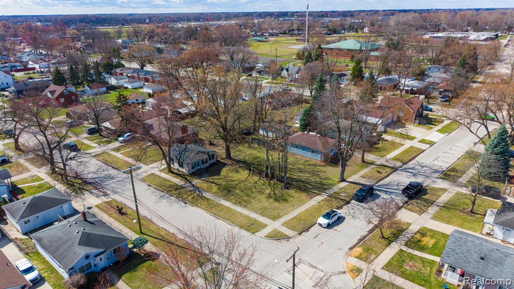 21913 Powers Avenue, Dearborn Heights, MI 48125 — Photo 11