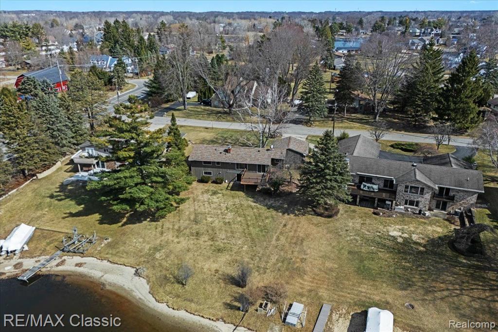 5197 SURFWOOD Drive, Commerce Twp, MI 48382 — Photo 23