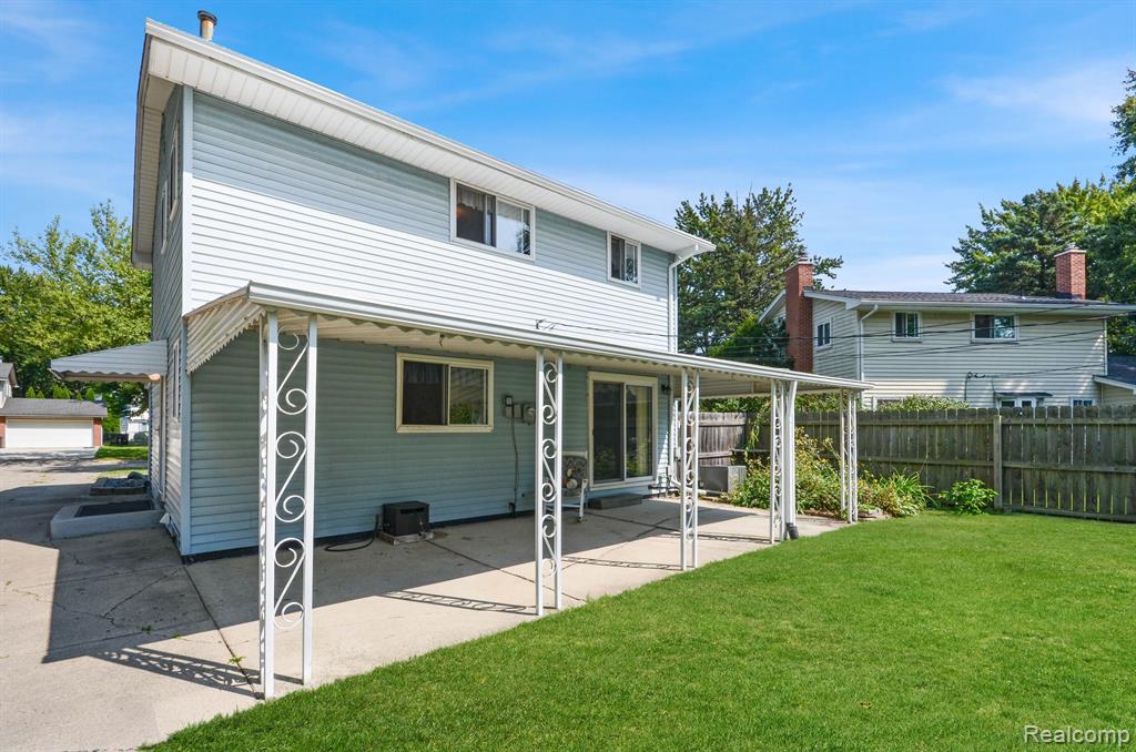 40509 Irval Drive, Sterling Heights, MI 48313 — Photo 31