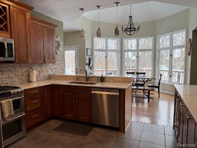 13757 Bridgewater Court, South Lyon, MI 48178 — Photo 10