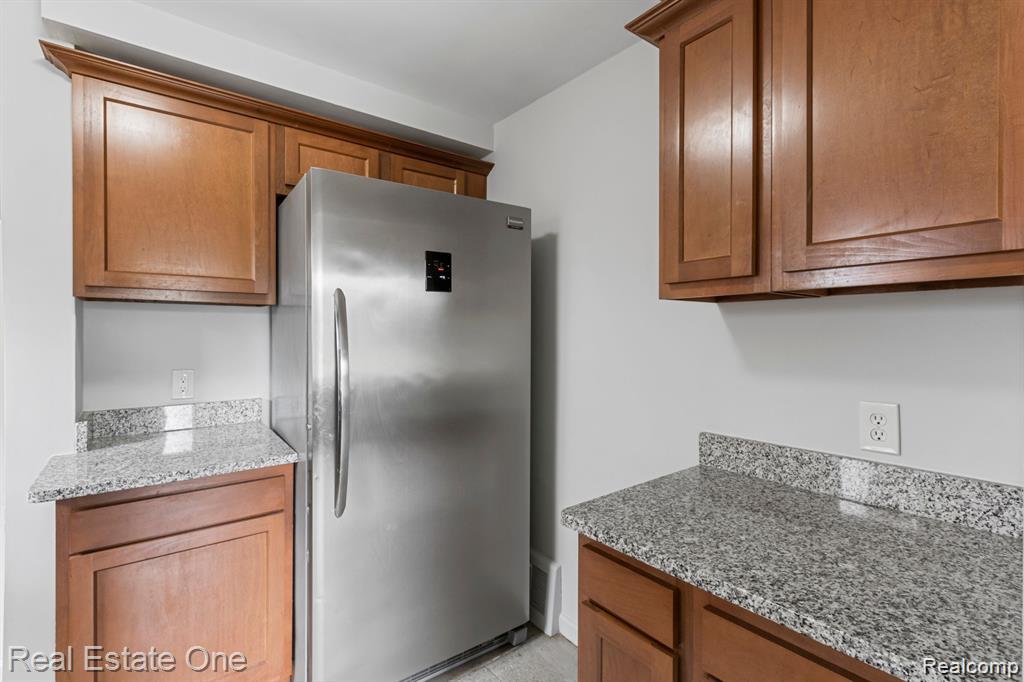 7267 Fenton Street, Dearborn Heights, MI 48127 — Photo 6