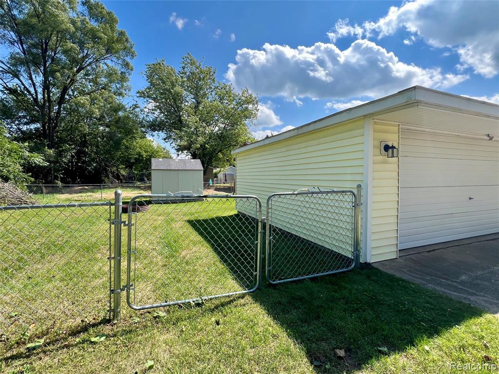 5206 Oak Park Drive, Clarkston, MI — Photo 28