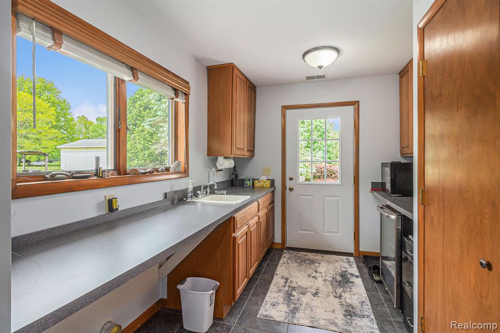 6268 Hazard Road, Fenton, MI 48430 — Photo 30