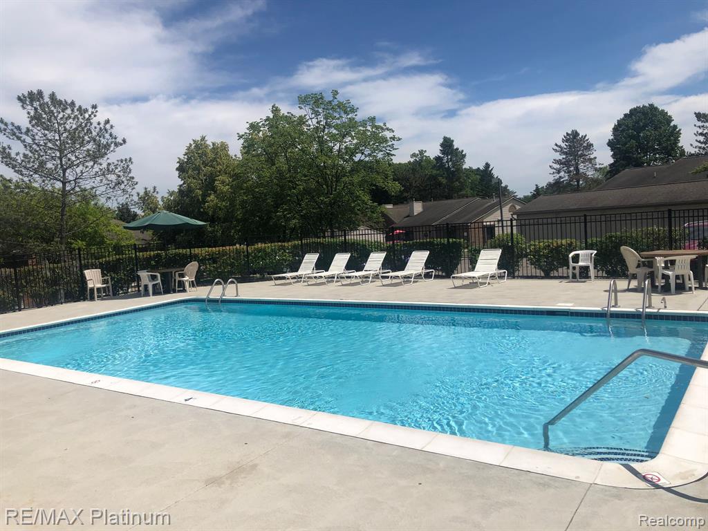 362 SPRING BROOKE Drive, Brighton, MI 48116 — Photo 14