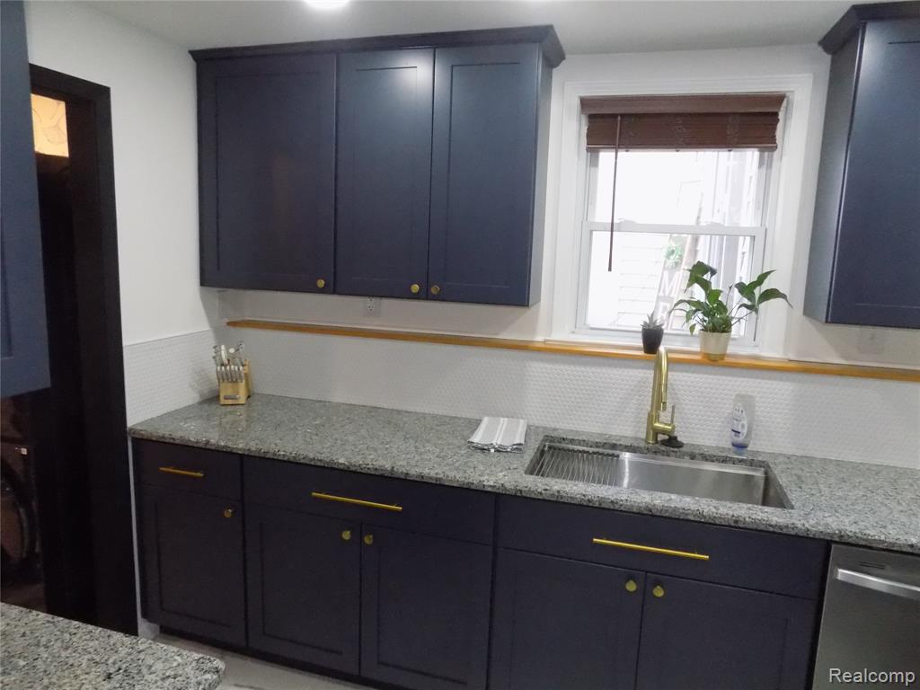 9207 Whitall Lane, Grosse Ile, MI 48138 — Photo 7