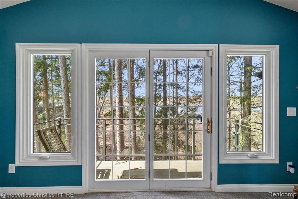 1009 Tall Pines Trail, Highland, MI 48356 — Photo 32