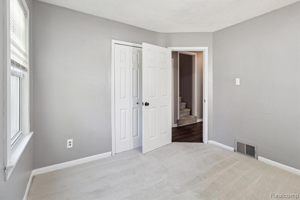 812 N KENWOOD Avenue, Royal Oak, MI 48067 — Photo 23