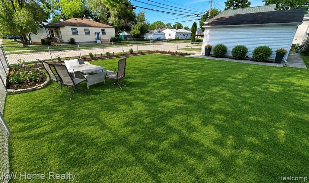 28260 Felician Street, Roseville, MI 48066 — Photo 15
