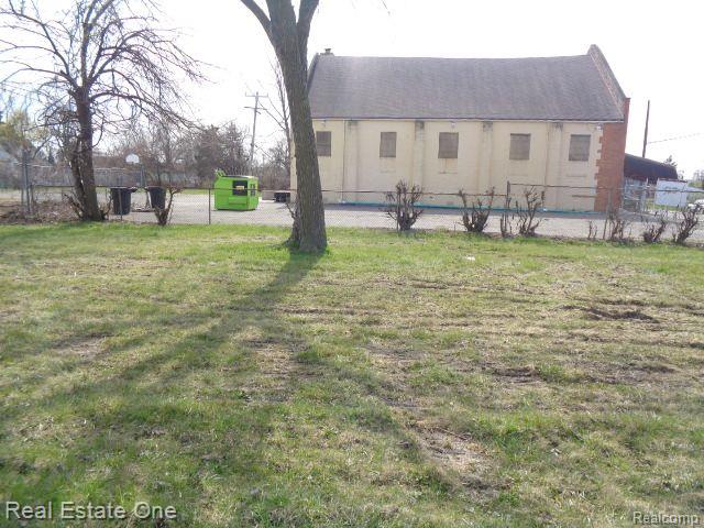 5566 TALBOT Street, Hamtramck, MI 48212 — Photo 4