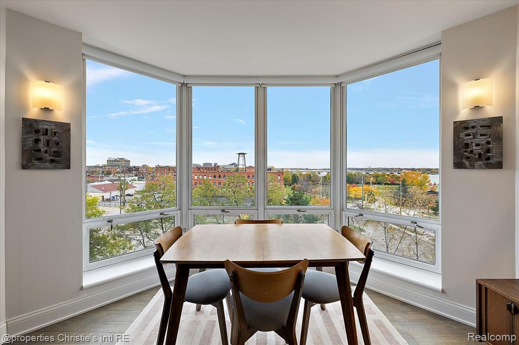 250 E Harbortown Drive, 705, Detroit, MI 48207 — Photo 11