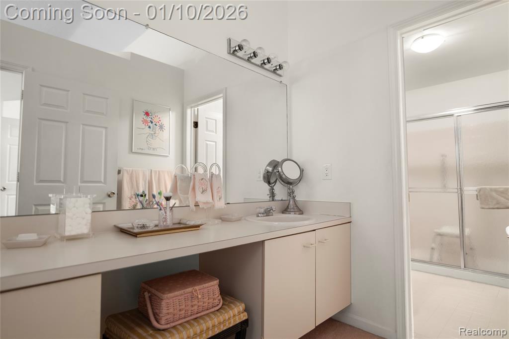 7252 Huntcliff, West Bloomfield, MI — Photo 12