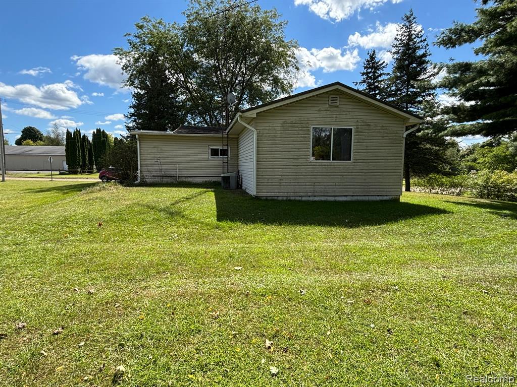5990 FOREST Avenue, Otter Lake, MI 48464 — Photo 22