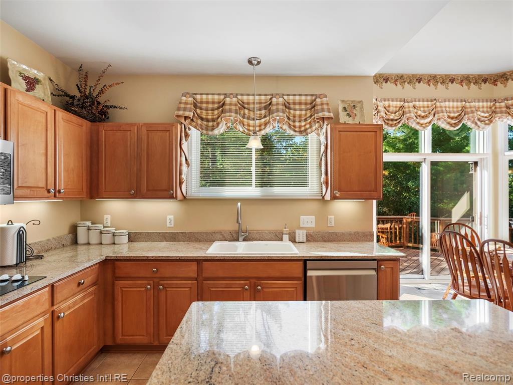 40053 Bexley Way, Northville, MI 48168 — Photo 13