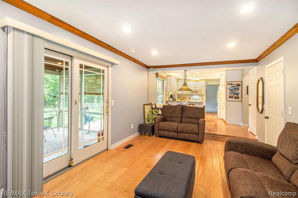 5555 Old Franklin Road, Grand Blanc, MI 48439 — Photo 12