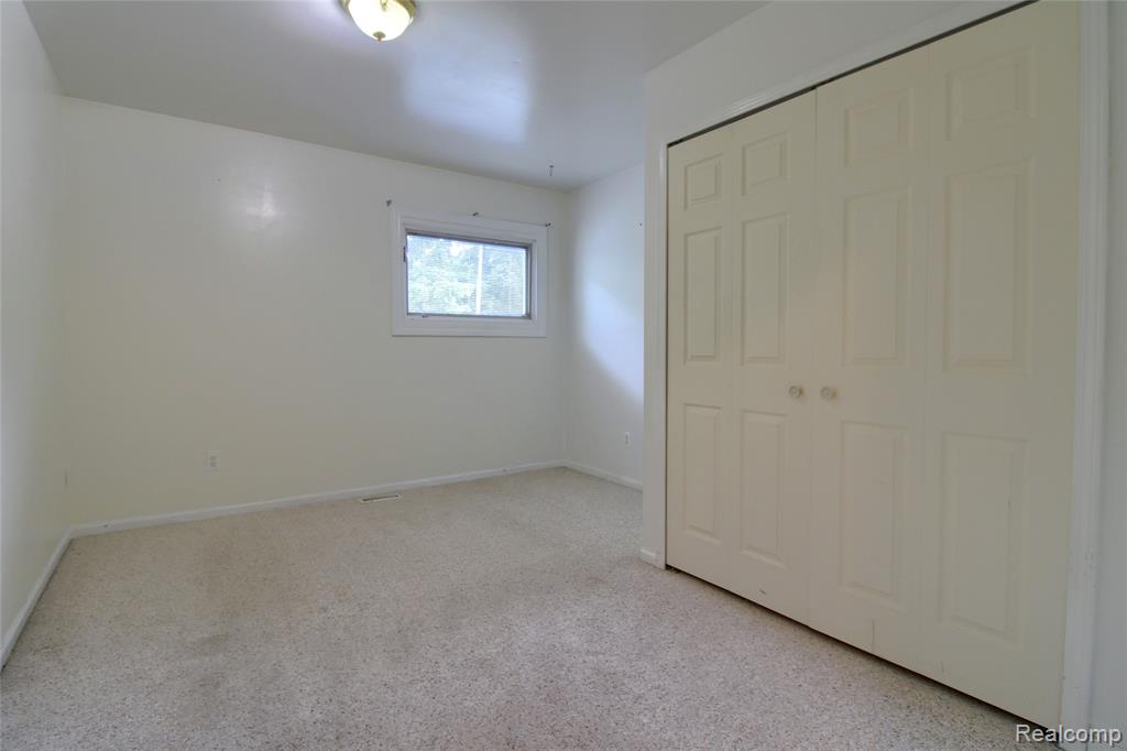 8695 Stout Avenue, Grosse Ile, MI 48138 — Photo 35