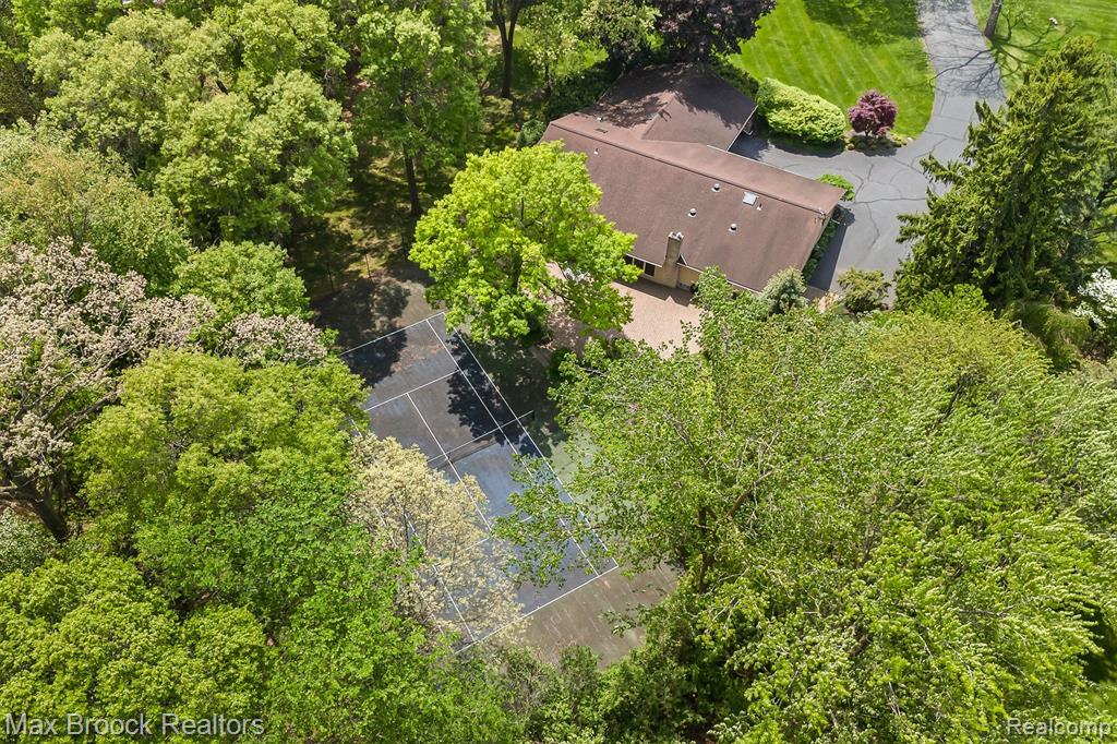 1418 Sodon Lake Drive, Bloomfield Hills, MI 48302 — Photo 34