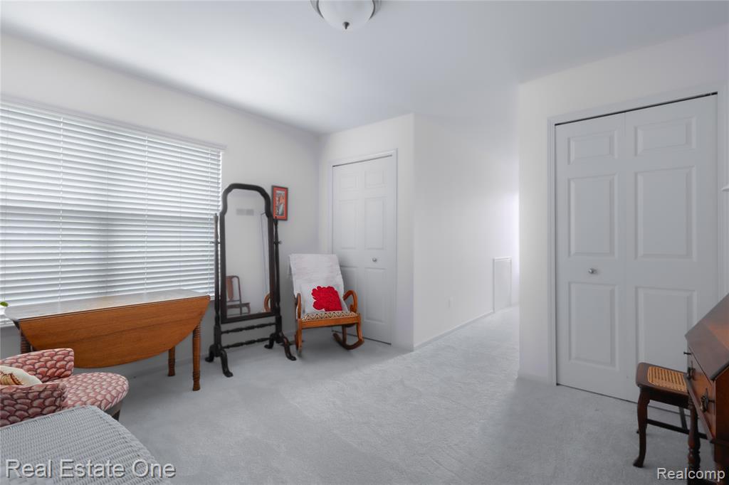 731 E Bluff Court, Rochester Hills, MI 48307 — Photo 15