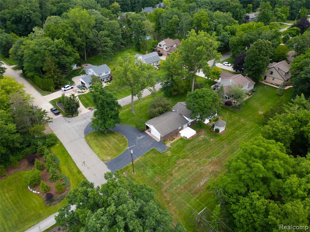 8695 Stout Avenue, Grosse Ile, MI 48138 — Photo 41