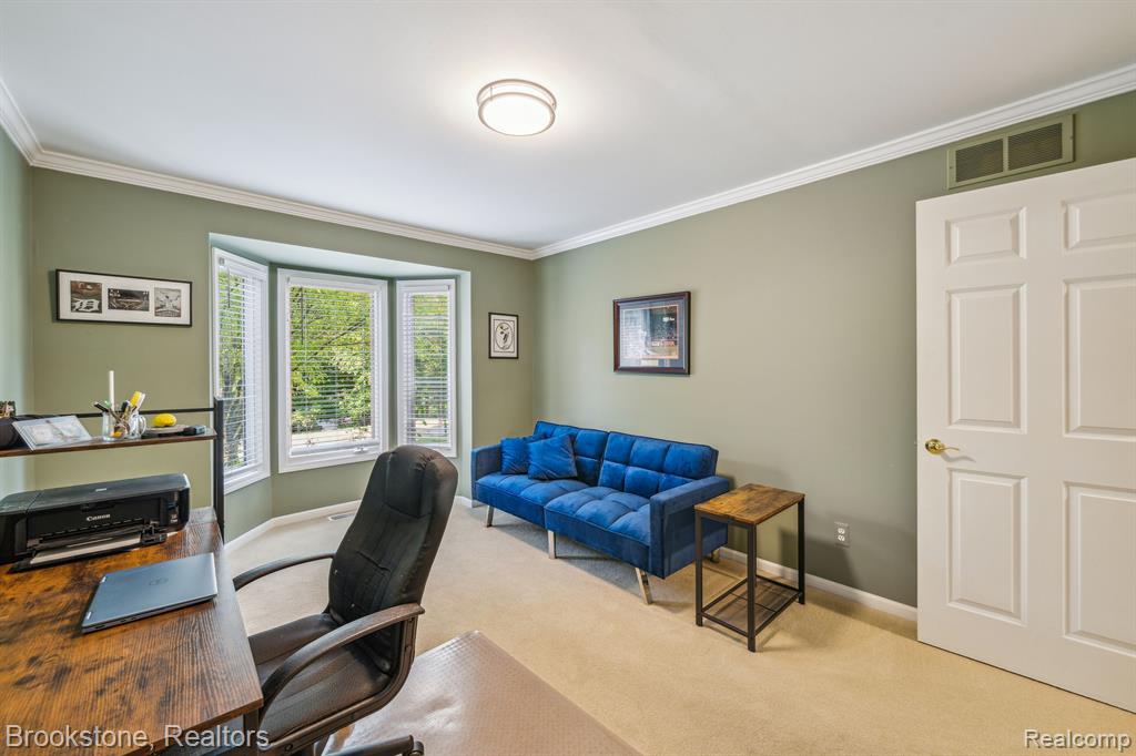 576 BLOOMER RIDGE Drive, Rochester, MI 48307 — Photo 22
