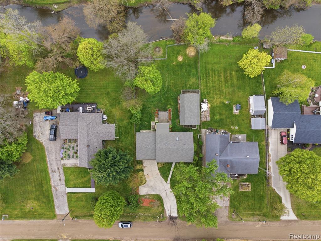 2465 Egelston Avenue, Burton, MI 48509 — Photo 35