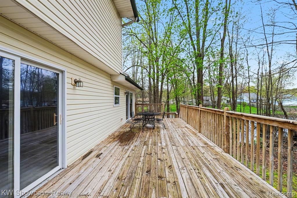 959 E Maple Street, Holly, MI 48442 — Photo 17