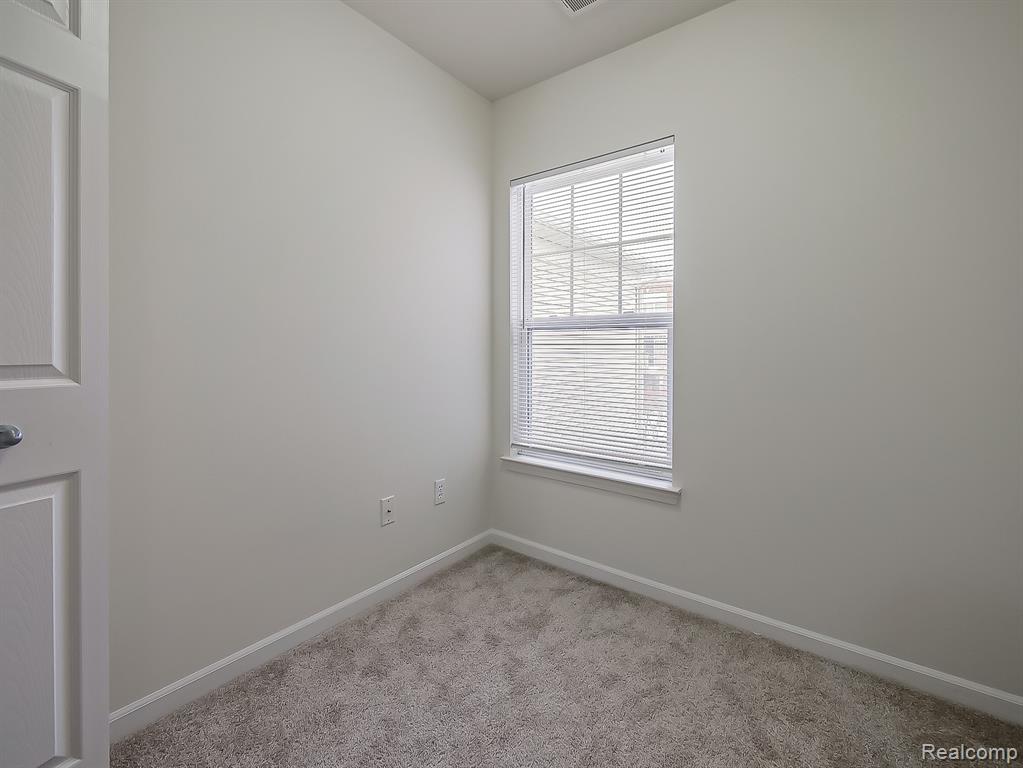 245 WRIGHT Street, Wixom, MI — Photo 11