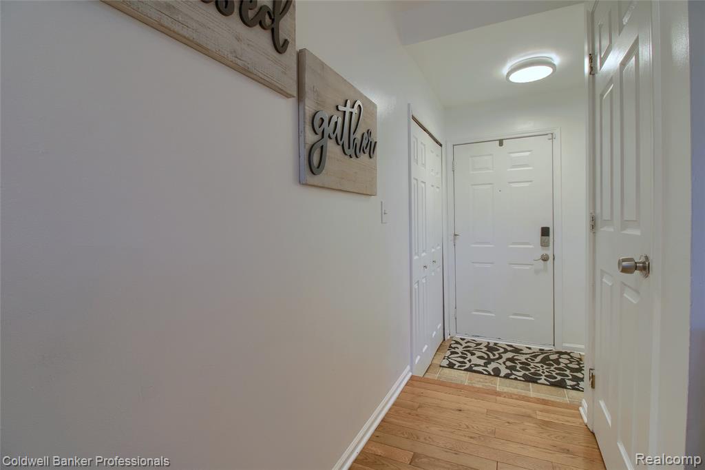 4281 Hunters Circle W, Canton, MI 48188 — Photo 5