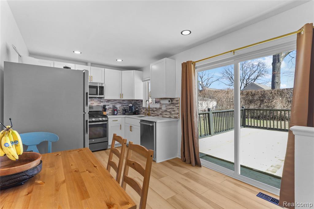 21356 Ithaca Avenue, Ferndale, MI 48220 — Photo 9