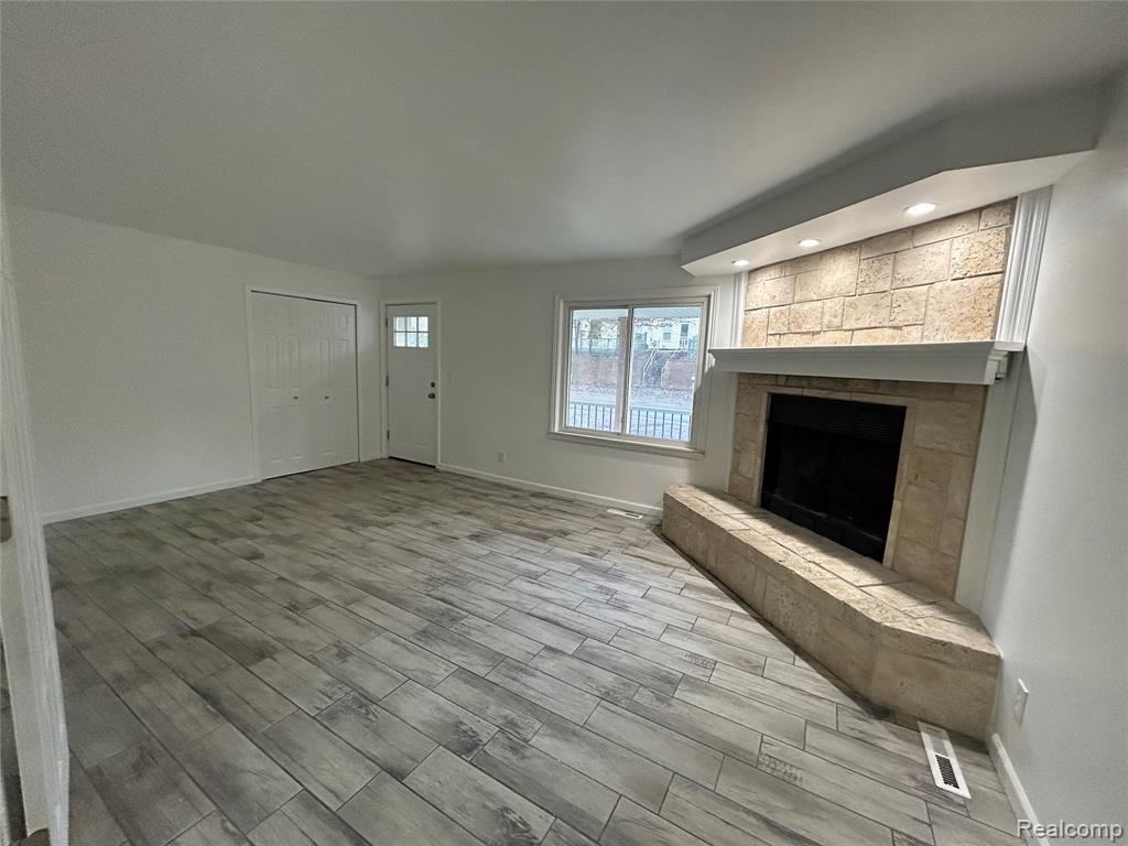 506 N Conklin Road, Lake Orion, MI 48362 — Photo 4