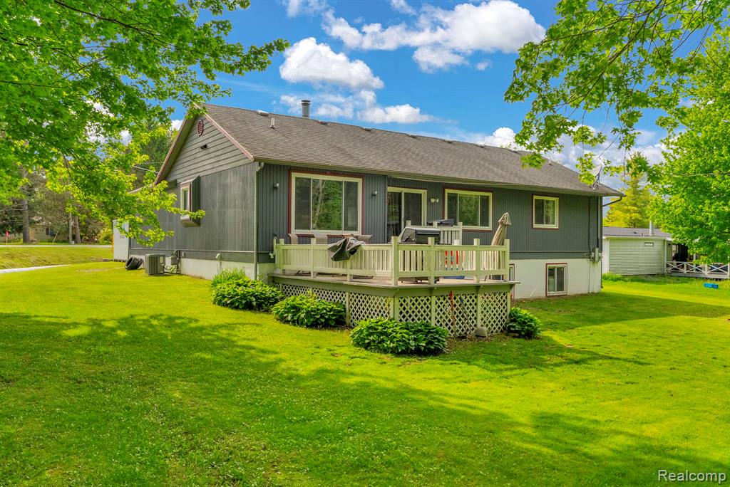 3176 Yorkshire Drive, Port Huron, MI 48060 — Photo 42