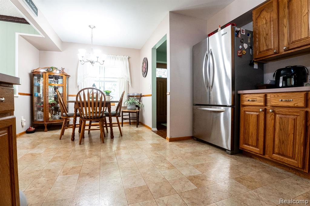 4190 Charter Oak Drive, Flint, MI 48507 — Photo 16