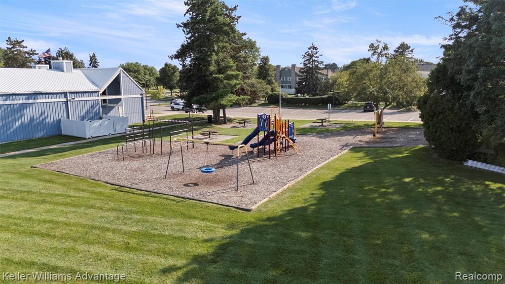 42105 Roscommon Street, Novi, MI 48167 — Photo 56