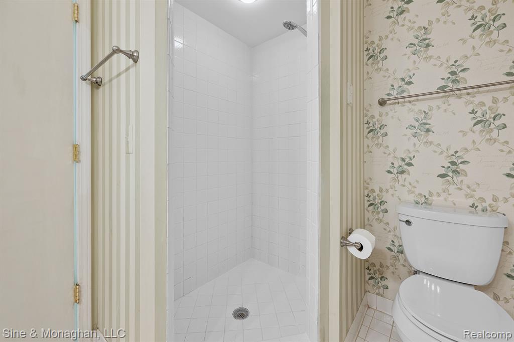 35595 Court Ridge Court, Farmington Hills, MI 48335 — Photo 27