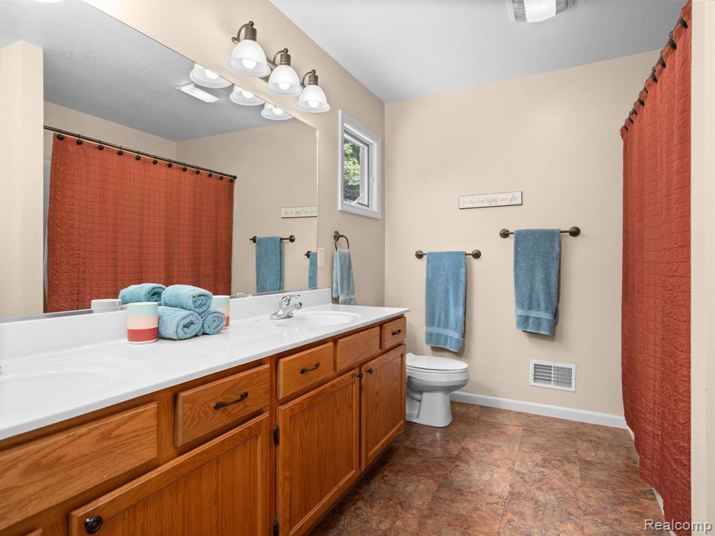 5070 Duck Lake Road, Whitehall, MI 49461 — Photo 32