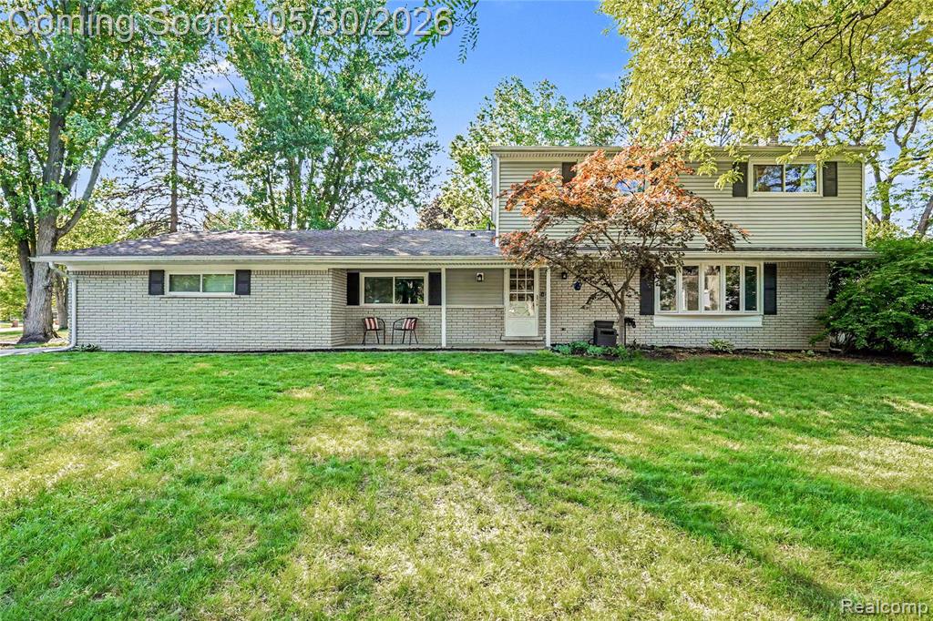 6275 Westmoor Drive, Shelby, MI 48316