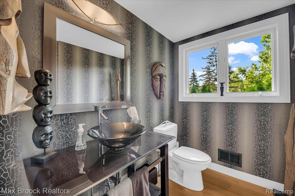 7015 Scenic Ridge Drive, Clarkston, MI — Photo 21