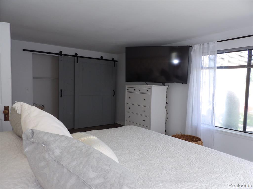 5231 Bantry Drive, West Bloomfield, MI — Photo 28