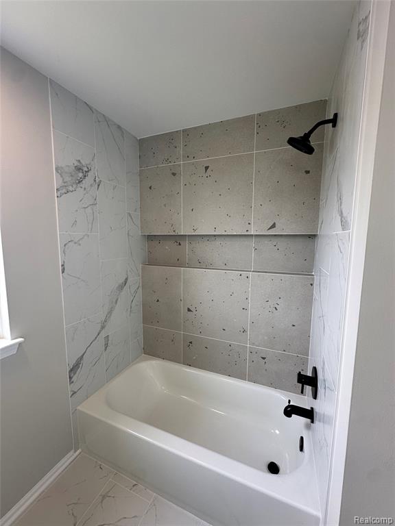 56602 Winding Creek Drive, Macomb, MI 48042 — Photo 20