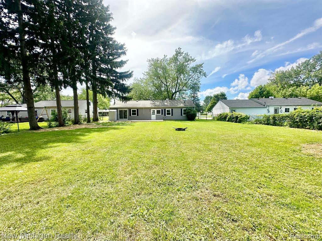 6109 WOODSDALE Drive, Grand Blanc, MI 48439 — Photo 24