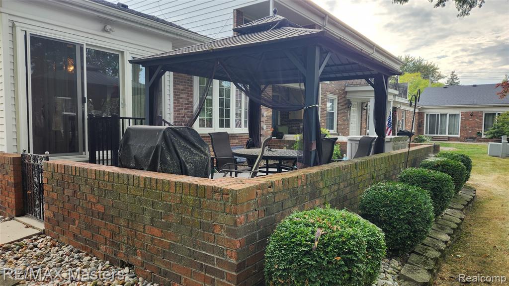 4641 Leisure Lane, Trenton, MI 48183 — Photo 2