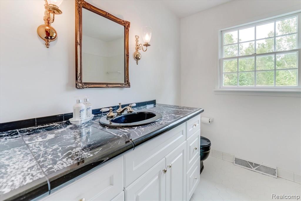 4216 Meadow Pond Lane, Metamora, MI 48455 — Photo 34