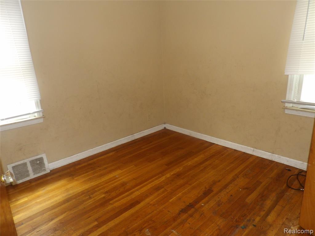 8235 Prest Street, Detroit, MI 48228 — Photo 17