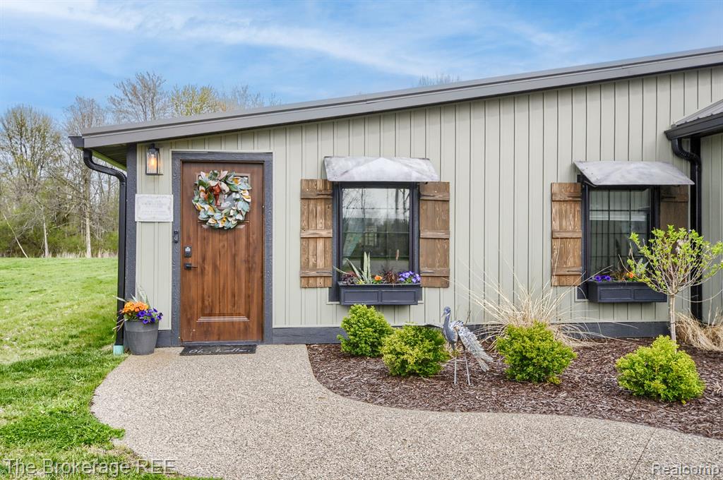 6179 W CARPENTER Road, Flushing, MI 48433 — Photo 4