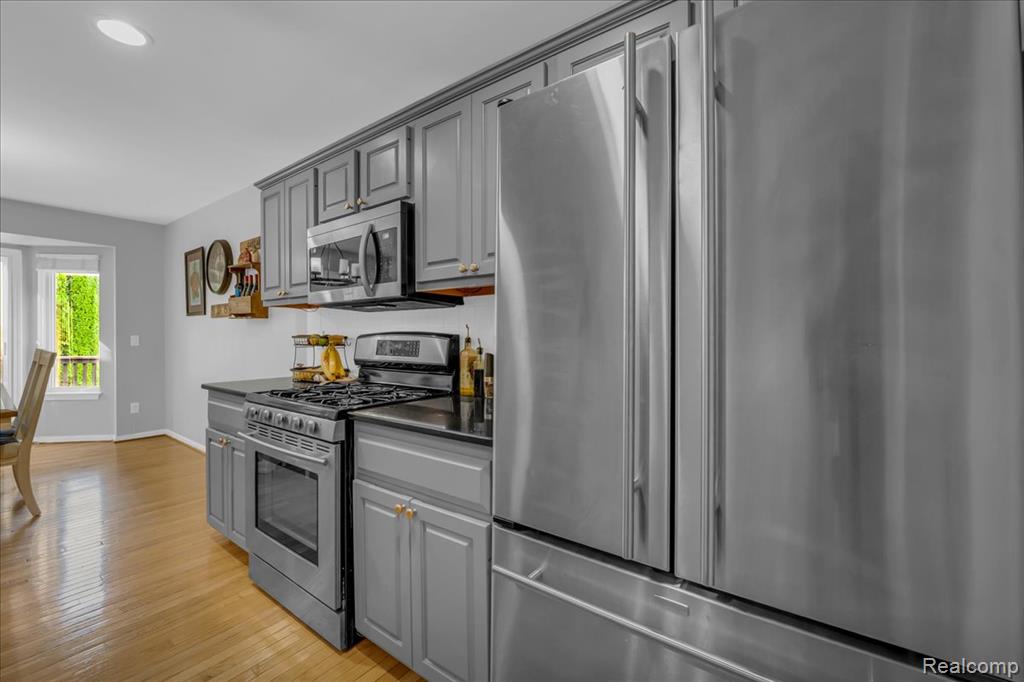 8159 Pickering Place, Westland, MI — Photo 14