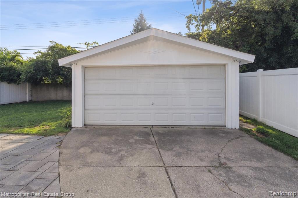 4628 Hillcrest Avenue, Royal Oak, MI 48073 — Photo 27
