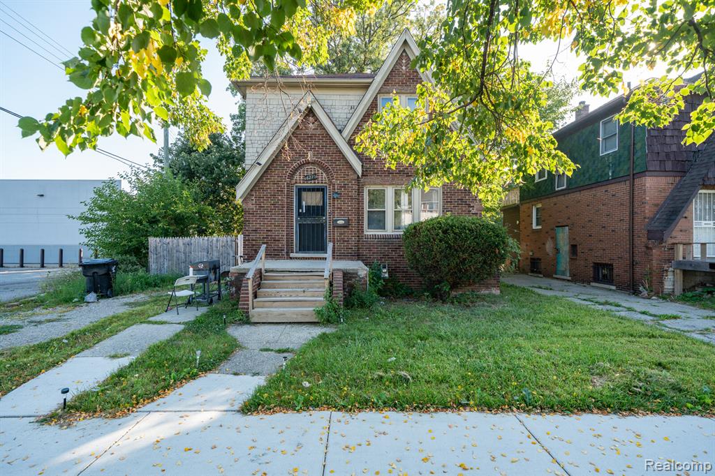 6230 Oldtown Street, Detroit, MI 48224 — front exterior