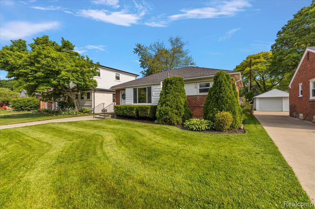 436 W Sunnybrook Drive, Royal Oak, MI 48073 — Photo 49