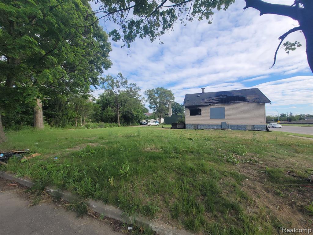 5585 RIDGEWOOD Street, Detroit, MI 48204 — Photo 5