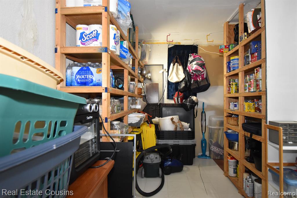 7230 BLUEWATER Drive, 130, Clarkston, MI 48348 — Photo 26